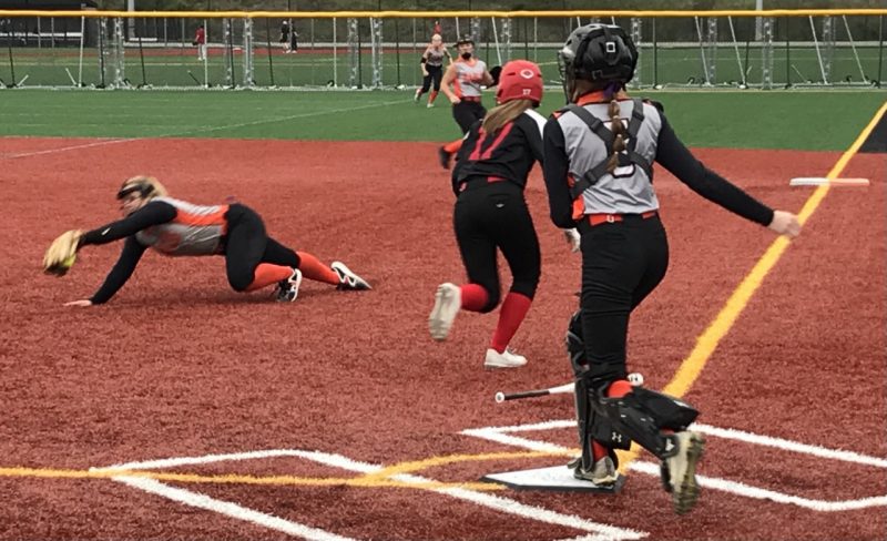 Janosik clutch for Lady Red Devils